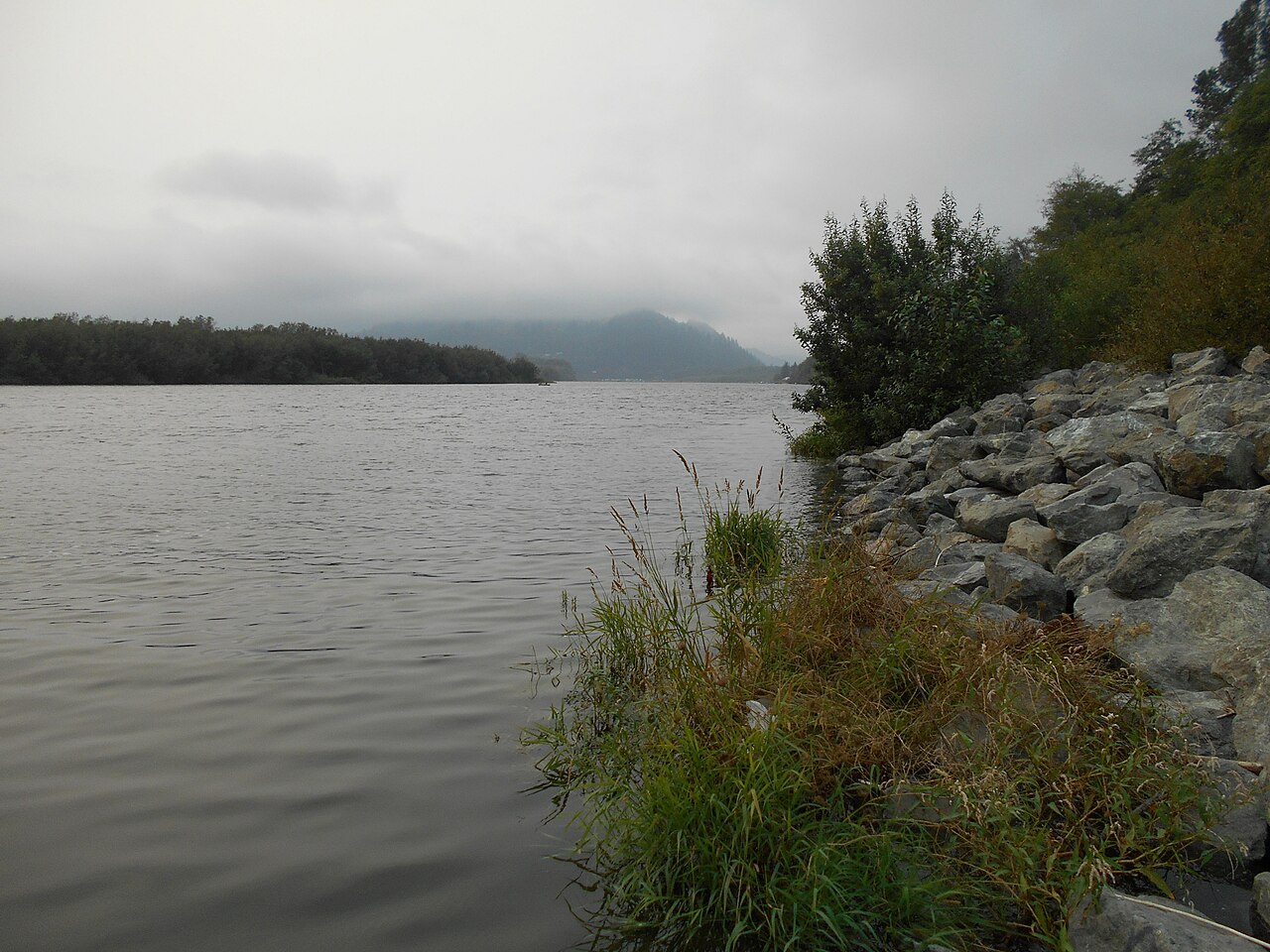 De Klamath-rivier bij de monding · sfeerbeeld